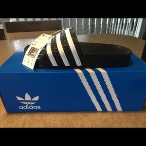 Kids New size 4 Adidas slides